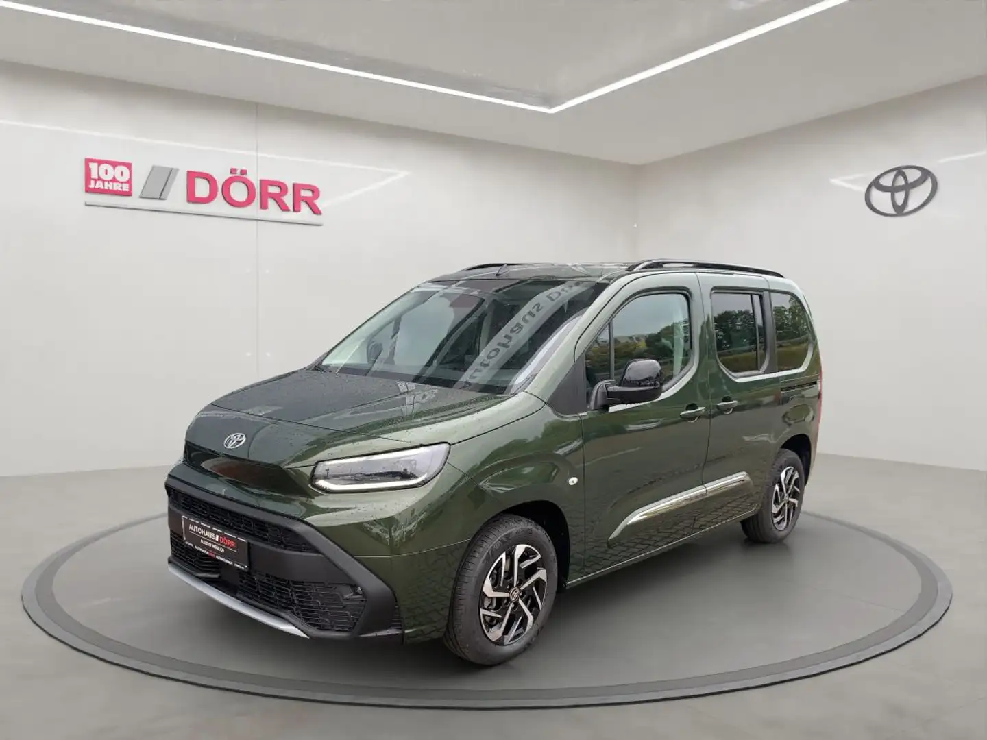 Toyota Proace City Verso 1.5 D-4D Aut Team Deutschland* Vert - 1
