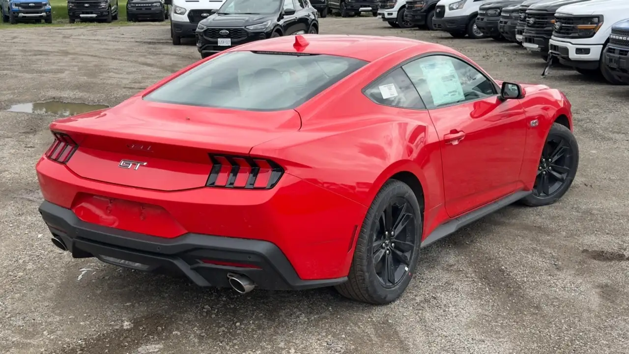Ford Mustang снимка Ford Mustang