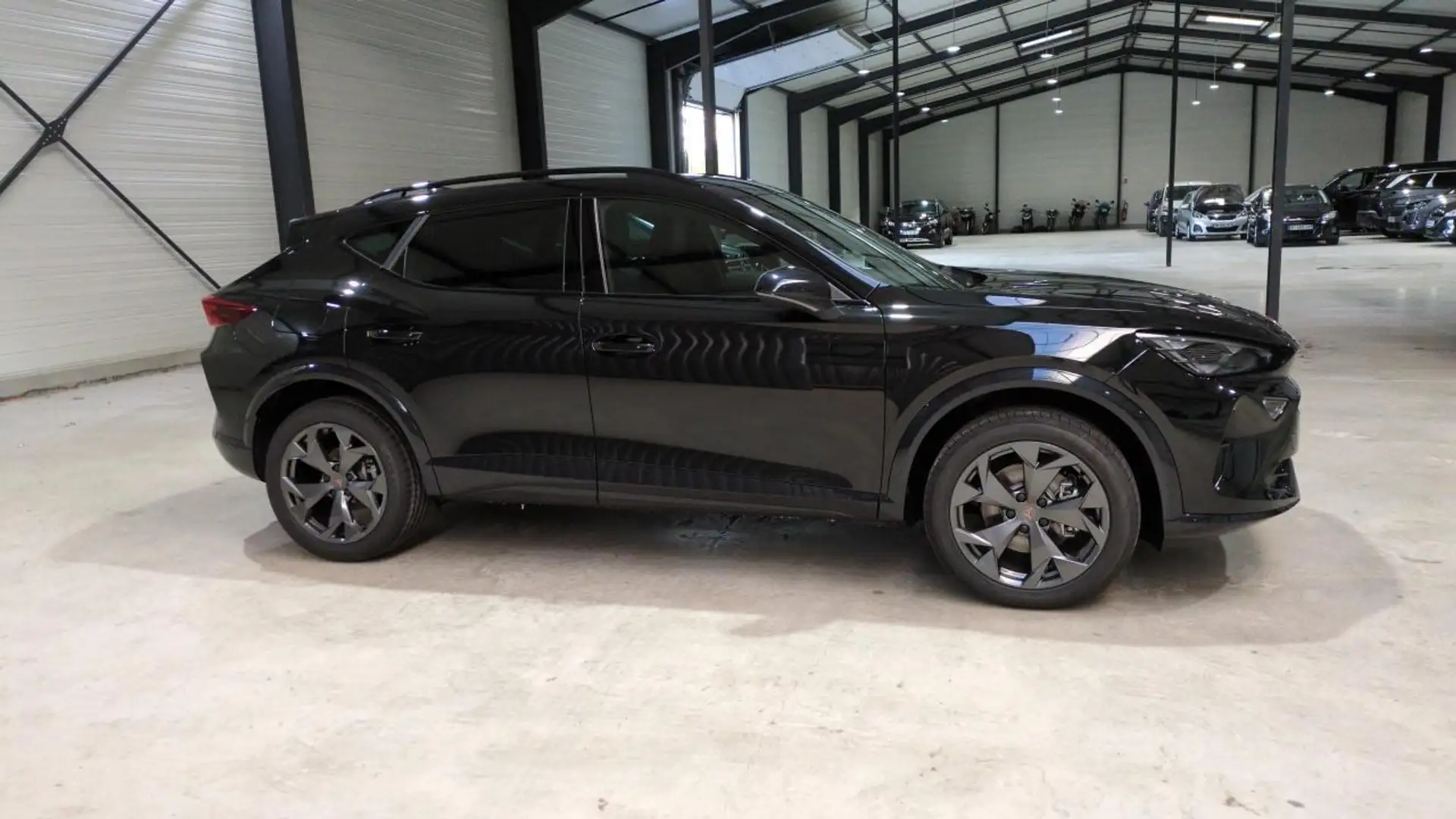 CUPRA Formentor 1.5 eTSI Hybrid 150 ch DSG7 V Schwarz - 2