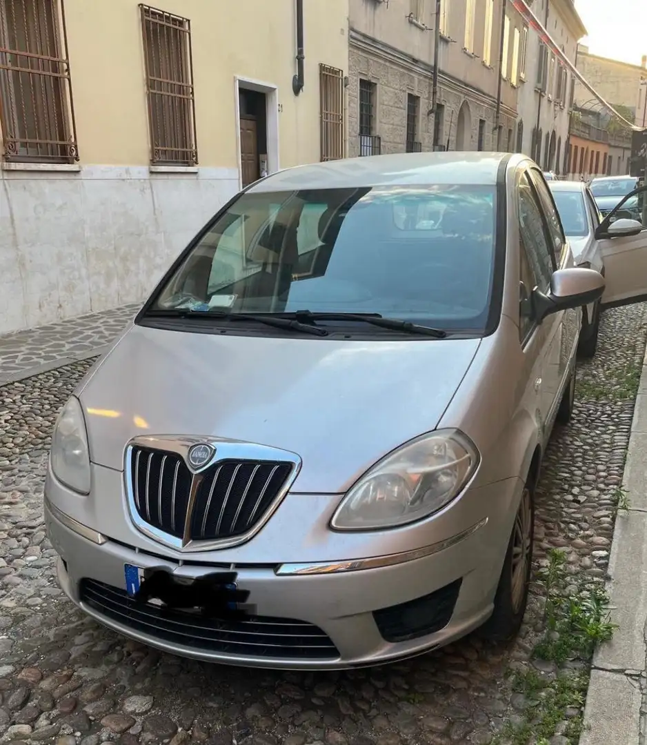 Lancia MUSA 1.3 mjt Oro Plus 70cv Argintiu - 1