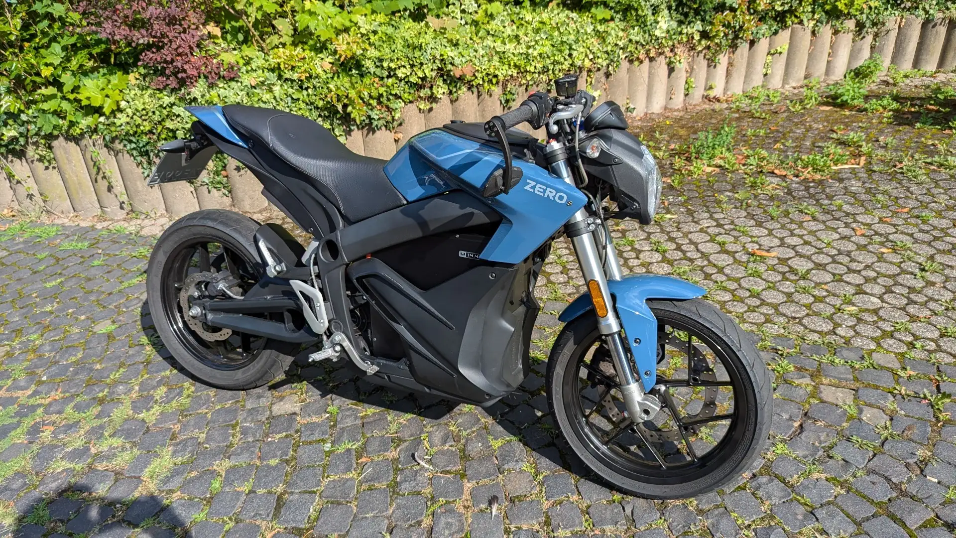 Zero Zero S Blau - 2