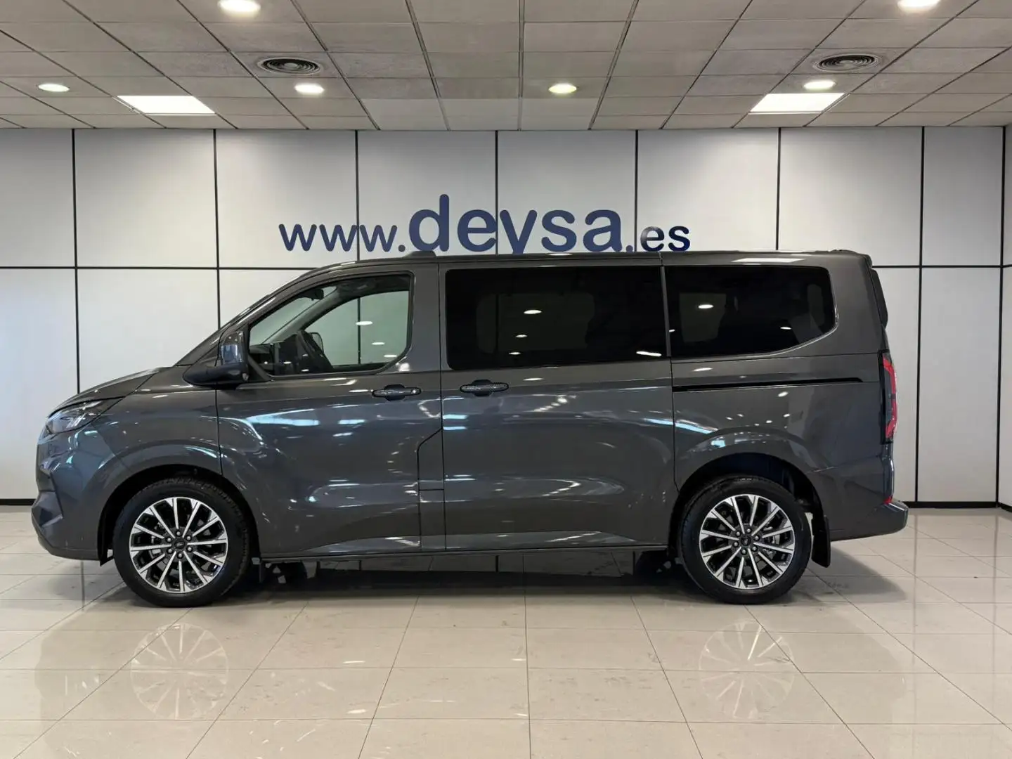 Ford Tourneo Custom 2.0 EcoBlue Titanium X AWD Aut. 170 Gris - 2