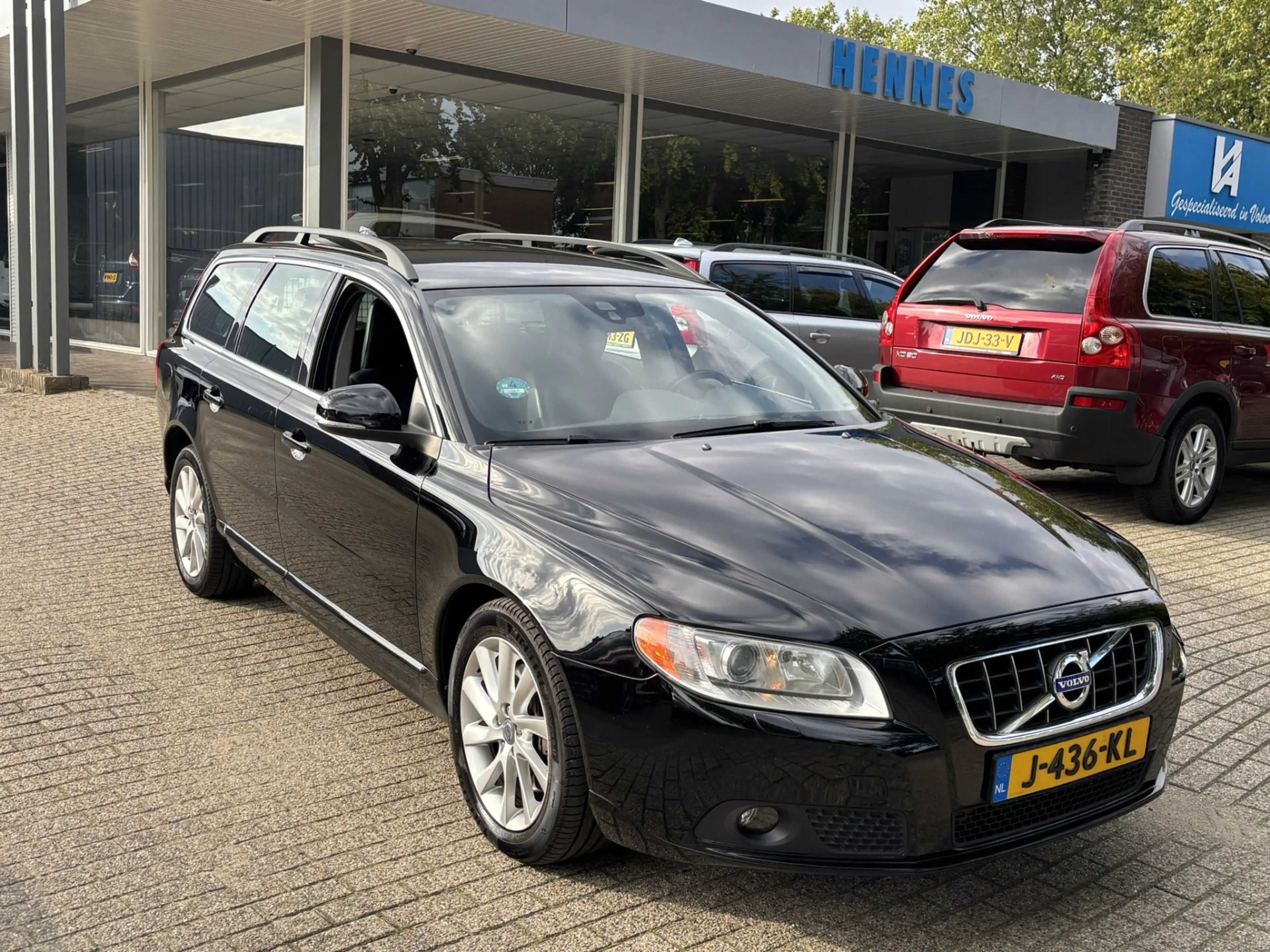 Volvo V70 2.5T 231pk Momentum Model 12 Xenon — photo 8