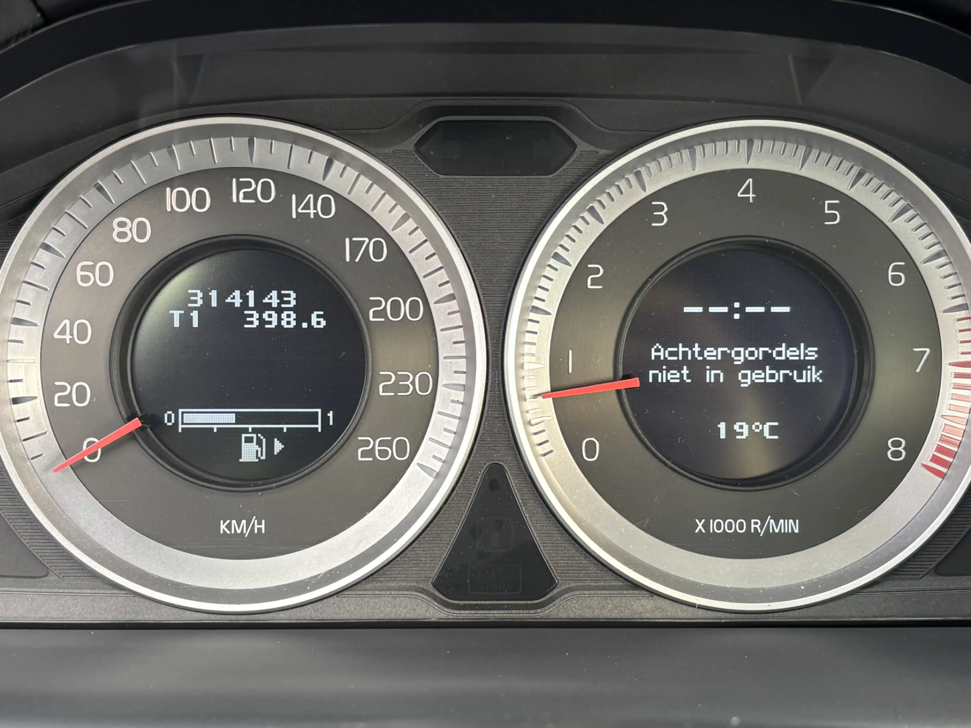 Volvo V70 2.5T 231pk Momentum Model 12 Xenon — photo 15