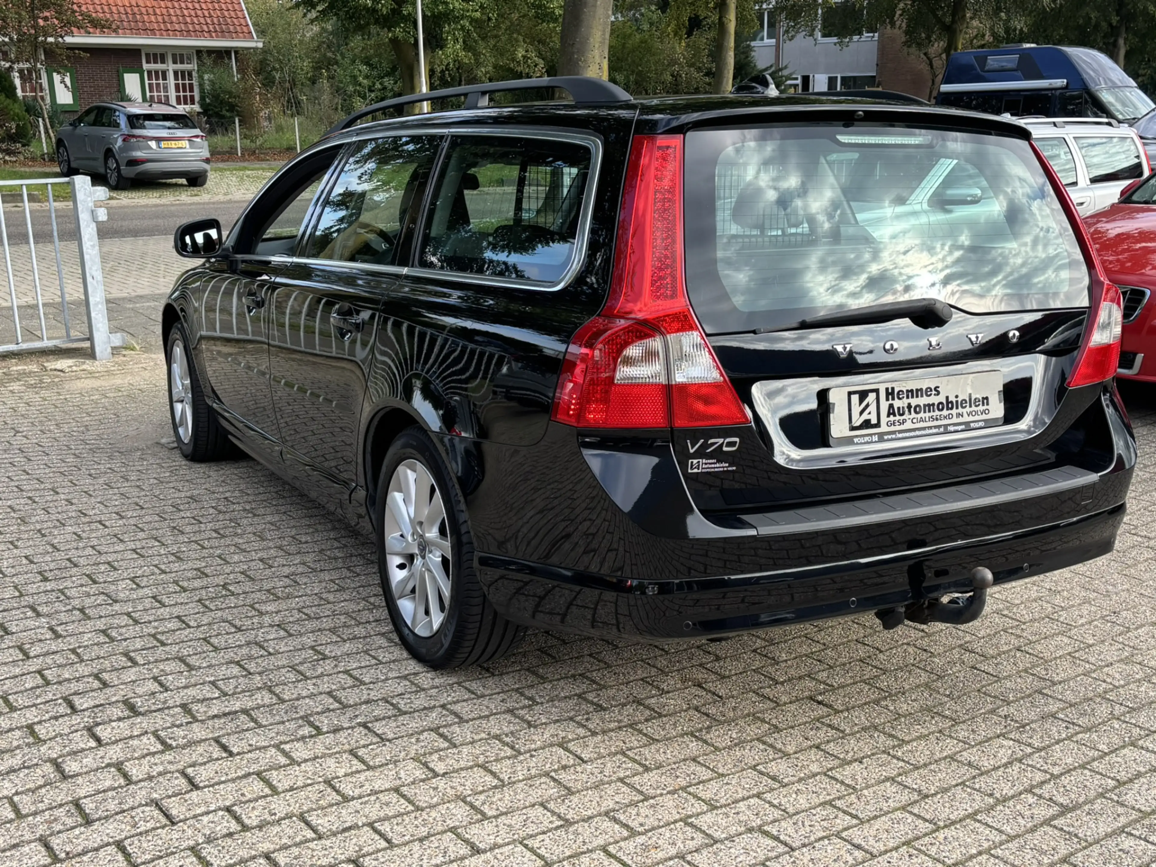 Volvo V70 2.5T 231pk Momentum Model 12 Xenon — photo 5