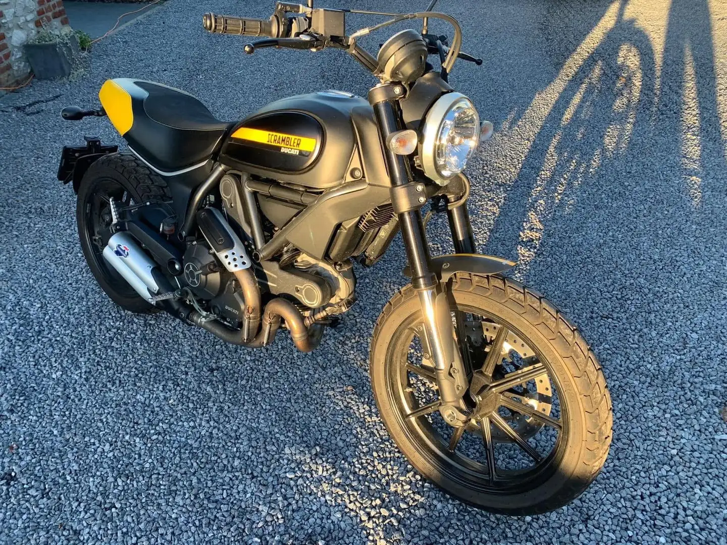 Ducati Scrambler Full Throttle Noir - 2