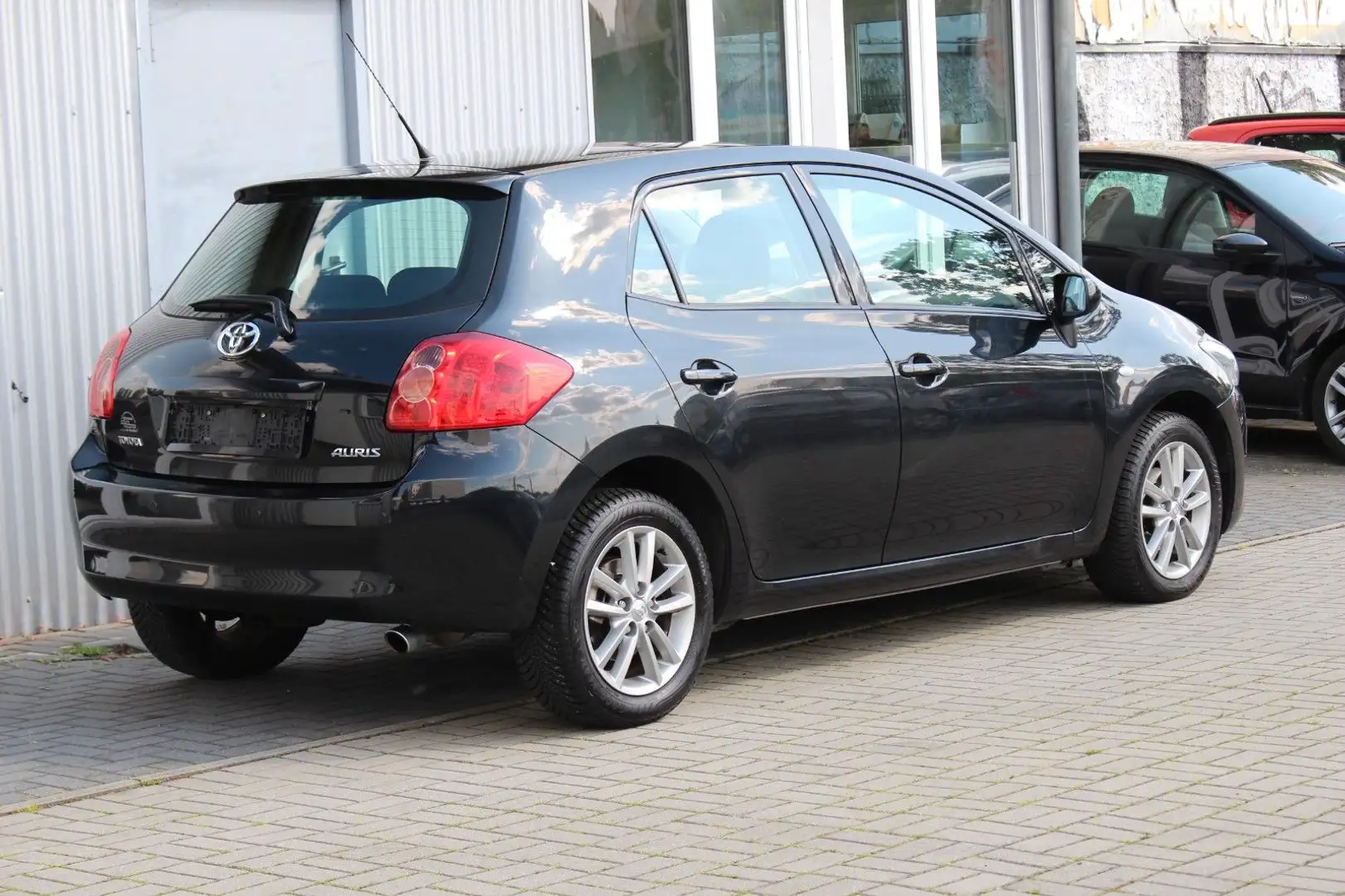 Toyota Auris Team Automatik+erst 44000 Tkm+Navi+Klima Zwart - 2