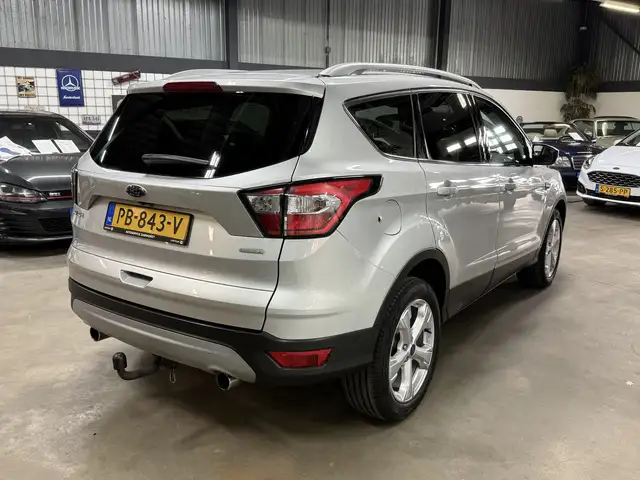 Ford Kuga view 4