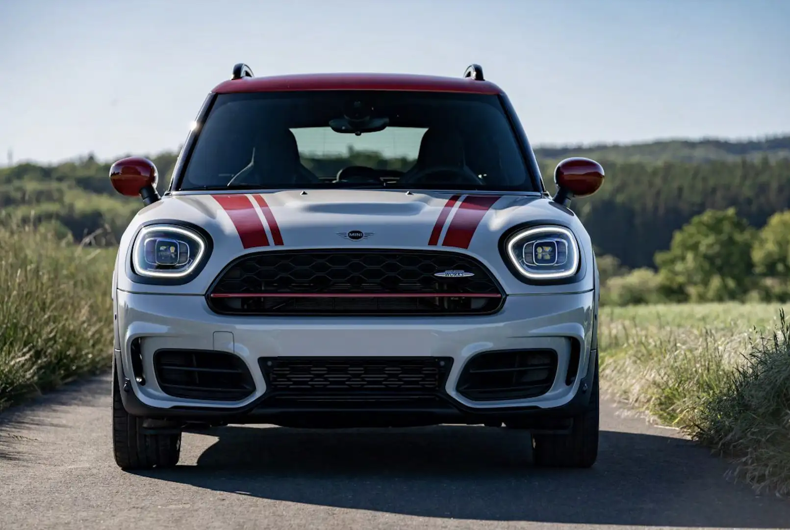 MINI JCW Countryman All4 Full optional. Special Edition. Stříbrná - 1
