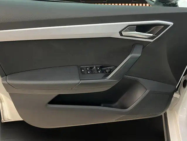 Seat Arona view 5