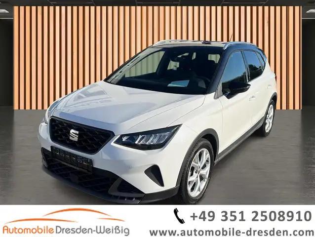 Seat Arona main image
