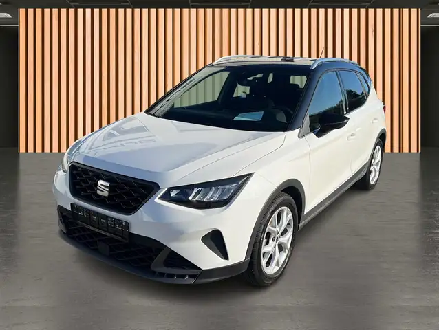 Seat Arona view 2