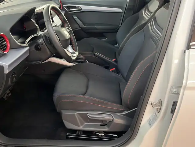 Seat Arona view 6