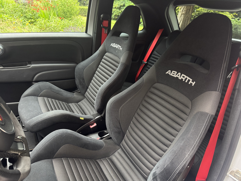 Abarth 595 Competizione 1.4 T-Jet 70th Anniversary, Sabelt — photo 6