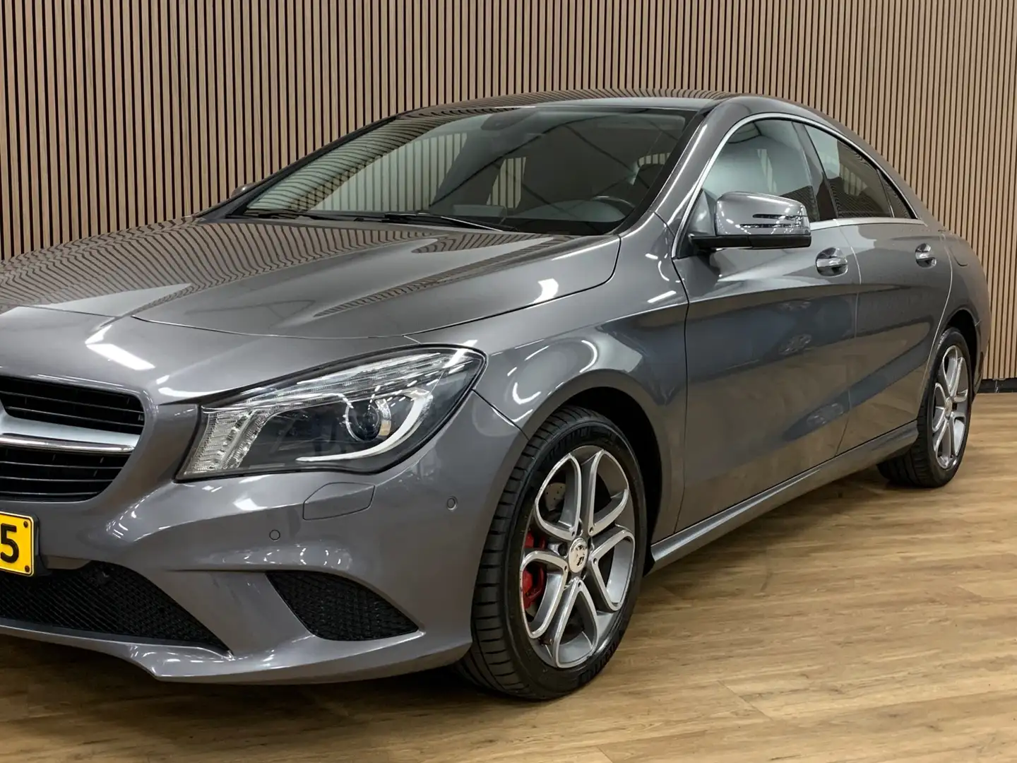 Mercedes-Benz CLA 200 Ambition|Automaat|Navigatie|Climate Control| Gri - 2