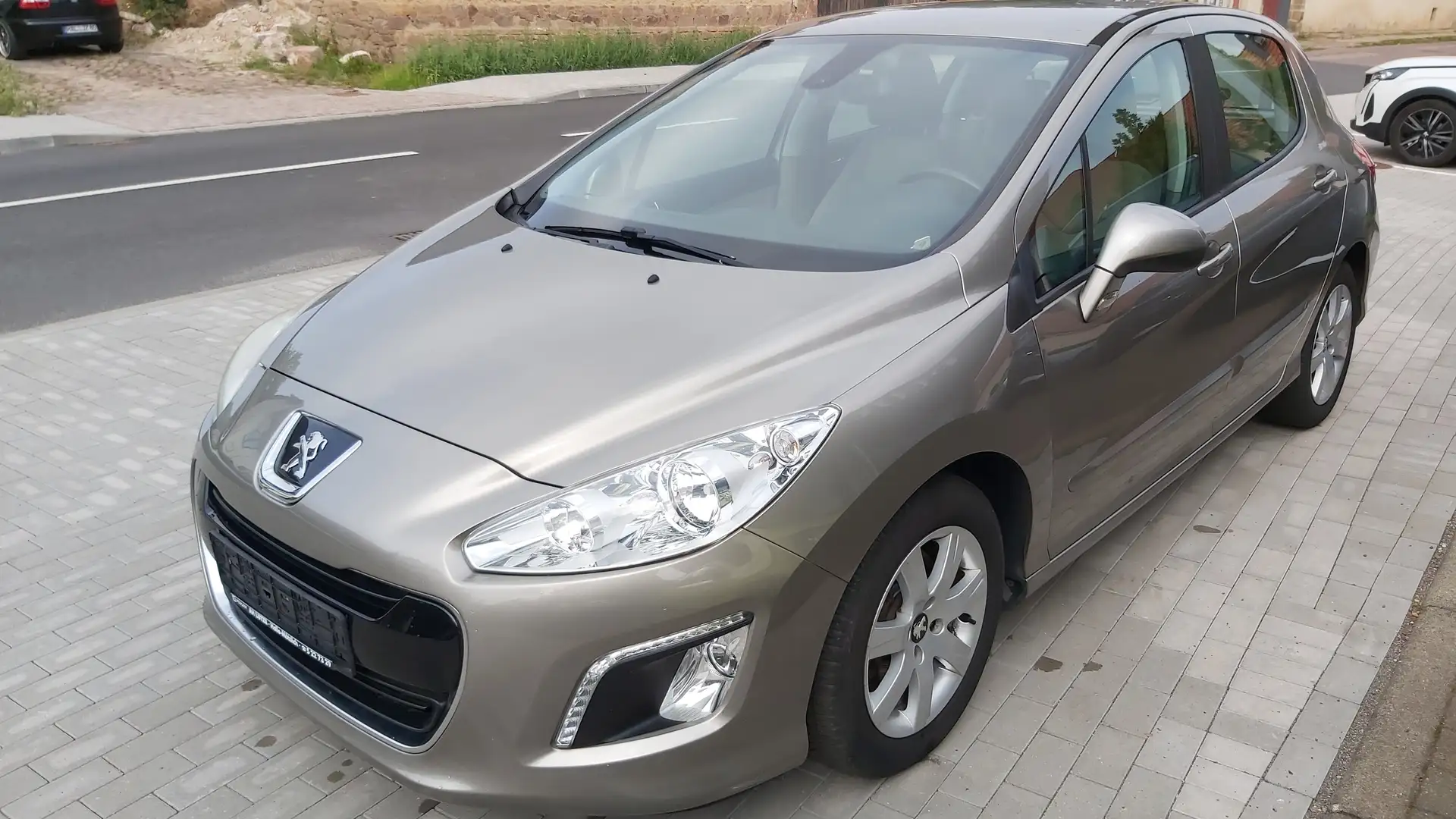 Peugeot 308 Active-Klima-Alu-RFK-Nebel-Lichtsensor-DAB+ Grau - 1