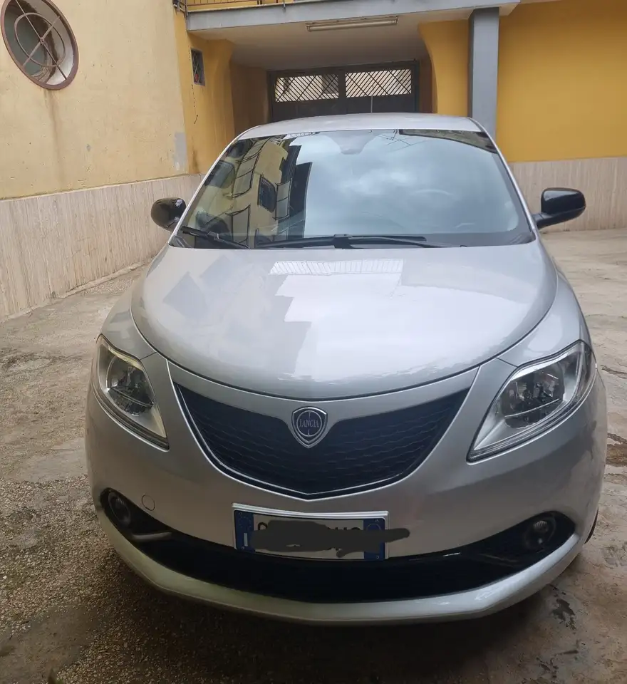 Lancia Ypsilon 2021