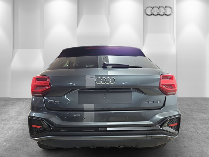 Audi Q2 S line Optikpaket Allwetterreifen Komfortpaket — photo 10