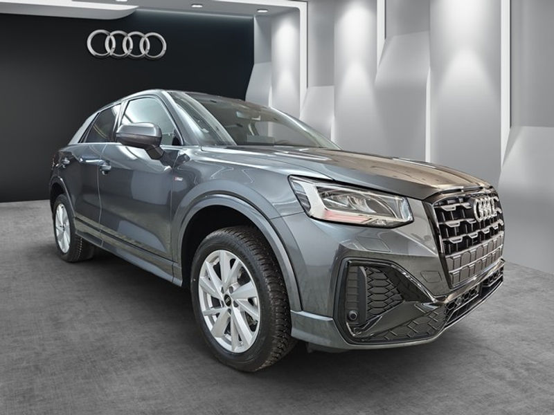 Audi Q2 S line Optikpaket Allwetterreifen Komfortpaket — photo 6