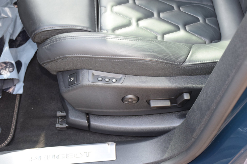 Peugeot 5008 1.2 PureTech GT-Line , Led ,Pano dak, Lederen sp. — photo 24