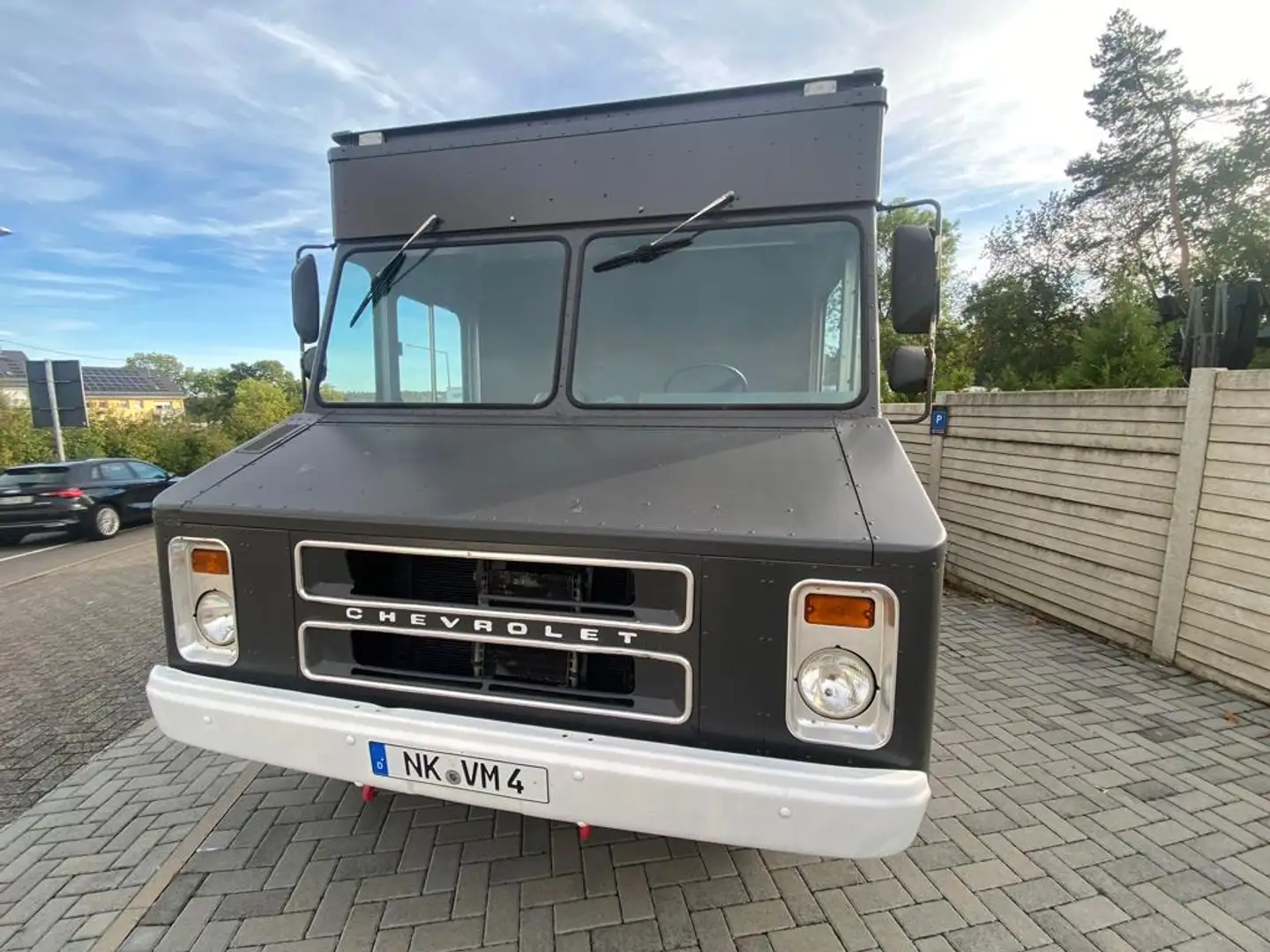 Chevrolet Chevy Van P30 Step Van Foodtruck Grau - 2