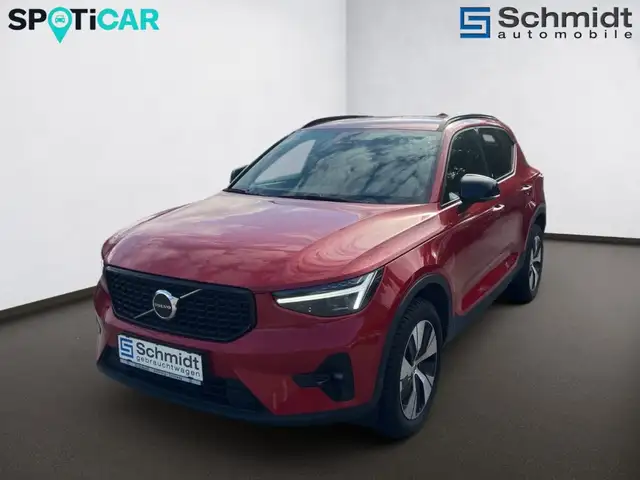 Volvo XC40 Plus, B3 Mild Hybrid, Benzin, Dark