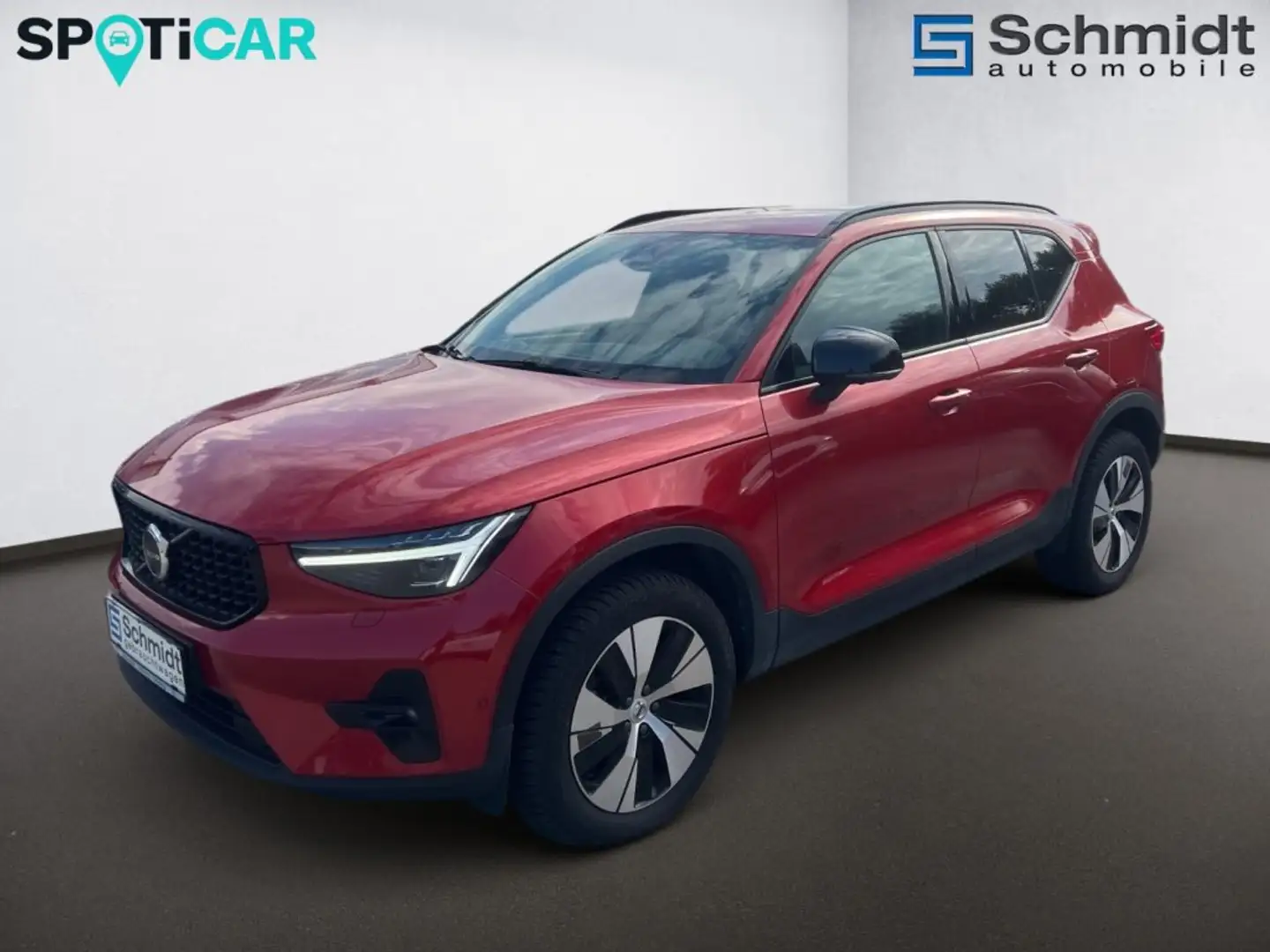 Volvo XC40 Plus, B3 Mild Hybrid, Benzin, Dark Rot - 2