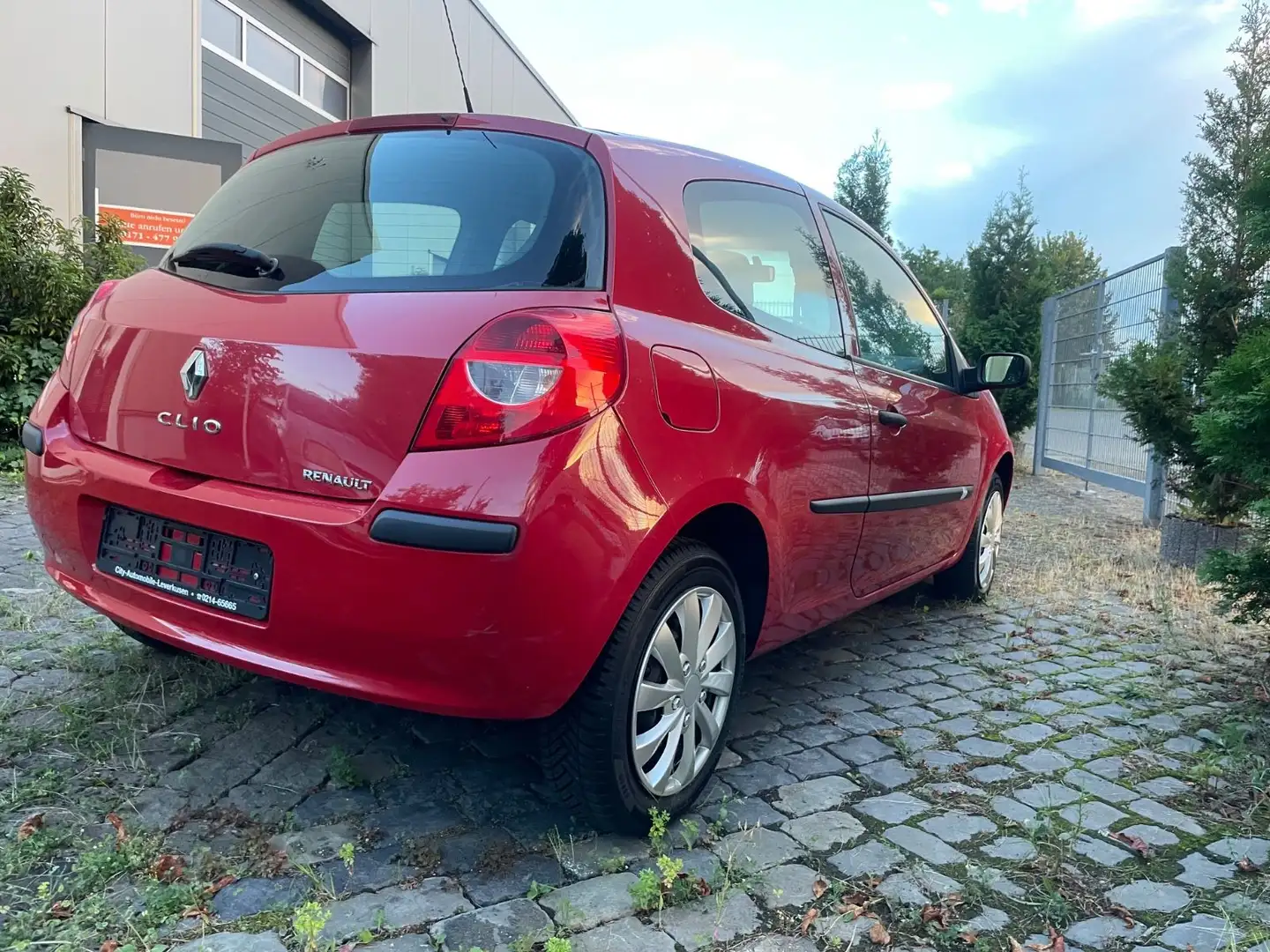Renault Clio III  1.2Authentique Neuzustand ähnl. Klima - 2
