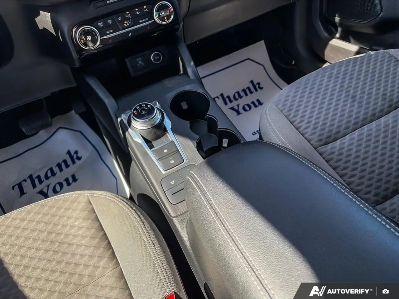 Ford Escape снимка Ford Escape