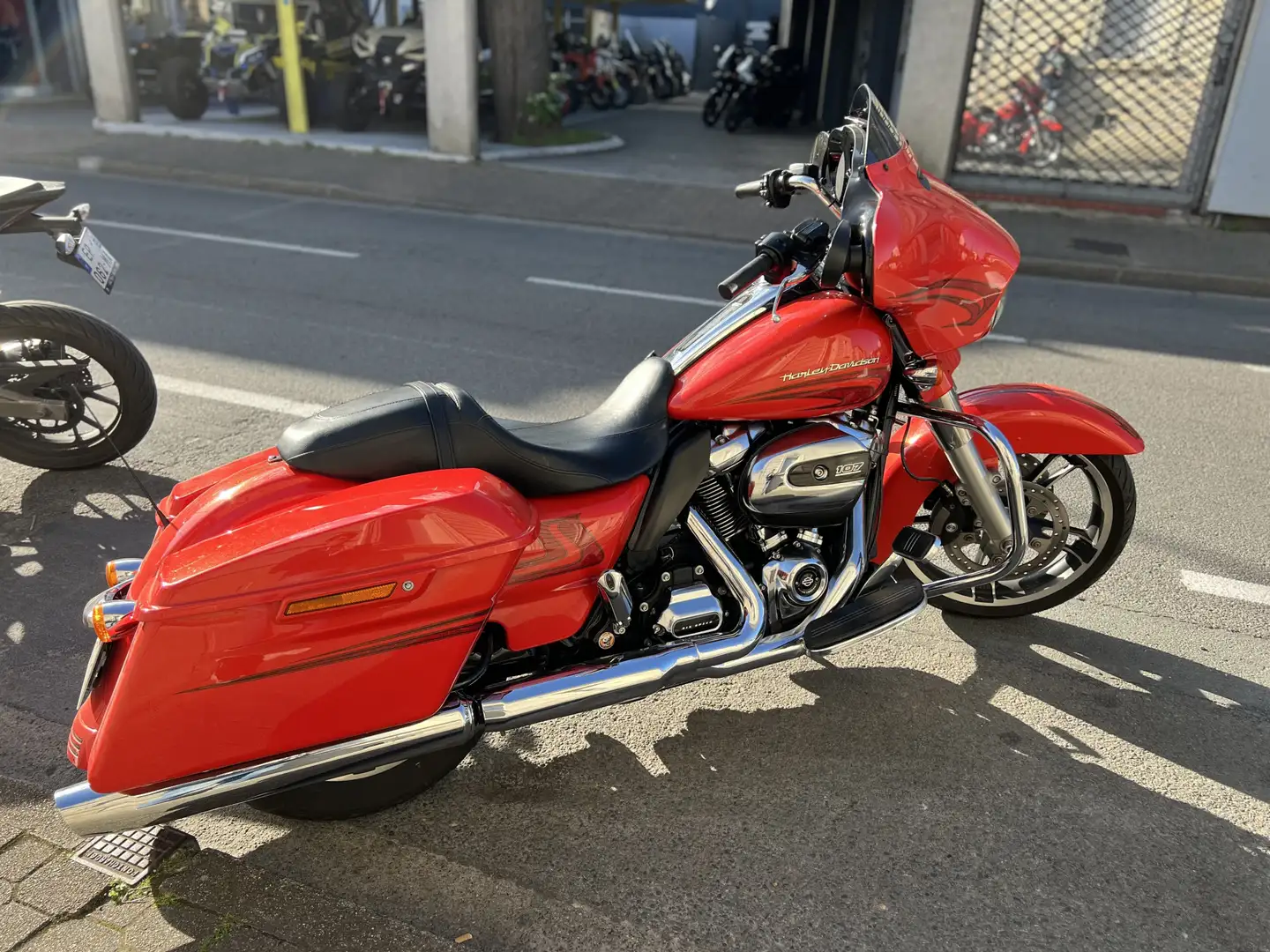 Harley-Davidson Street Glide Orange - 1