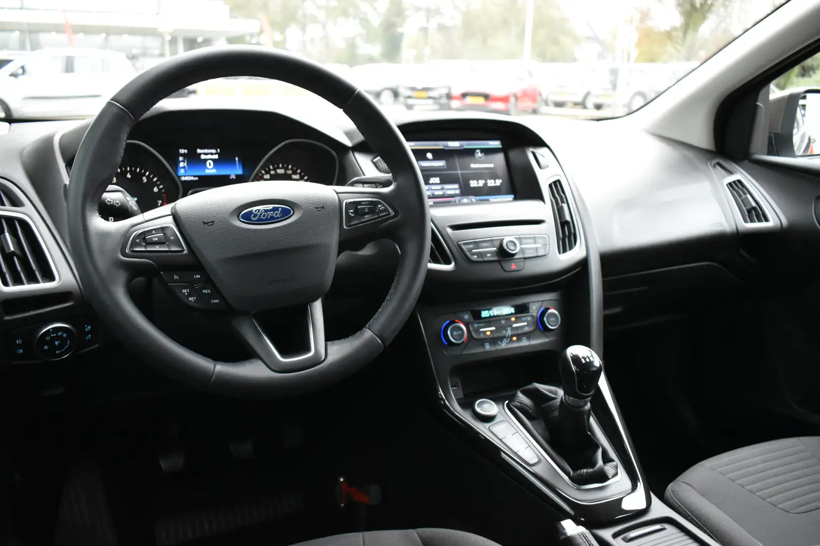 Ford Focus 1.0 Titanium 101pk | Airco | Cruise Control | Lich Bruin - 2