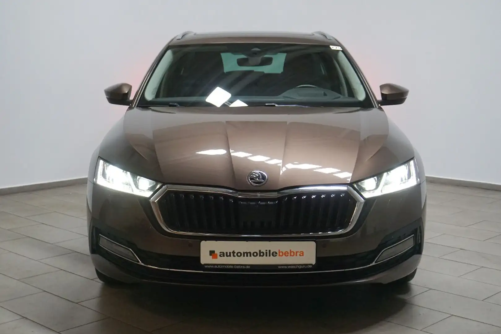 Skoda Octavia 1.5TSI Style Virtual Pano AHK 18Zoll Braun - 2