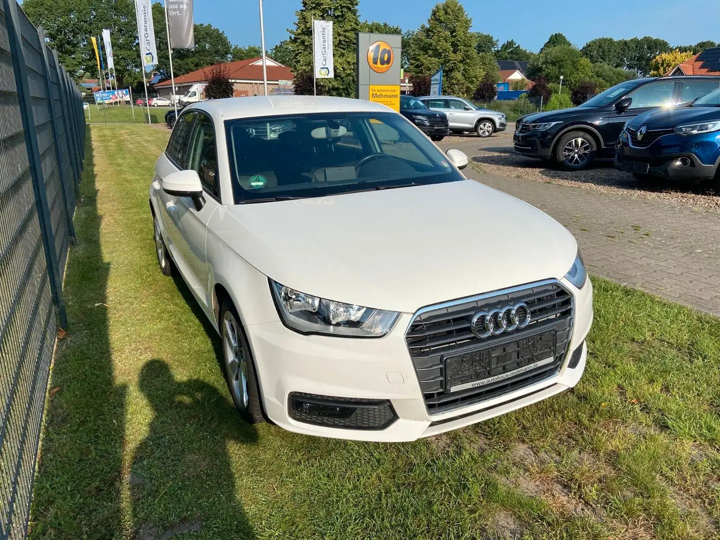 Audi A1 1.0 TFSI Sportback    Sport *SHZ*PDC*T-leder Weiß - 2
