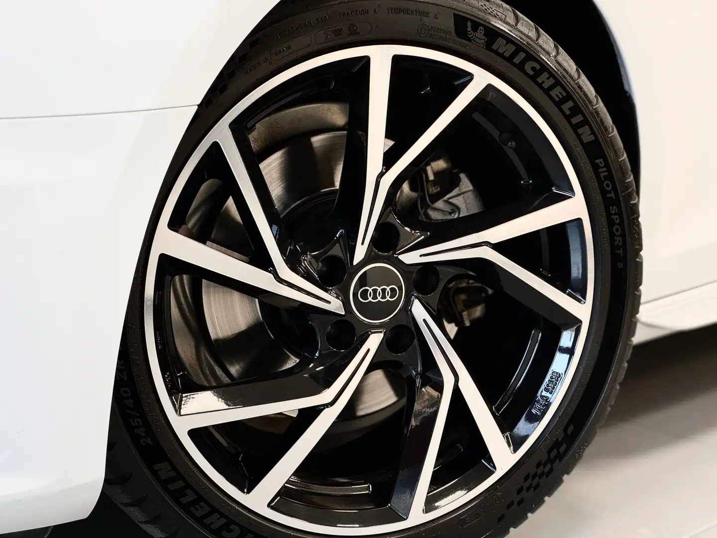 Audi A4 Avant 35 2.0 tdi mhev S Line edition 163cv stronic Wit - 2