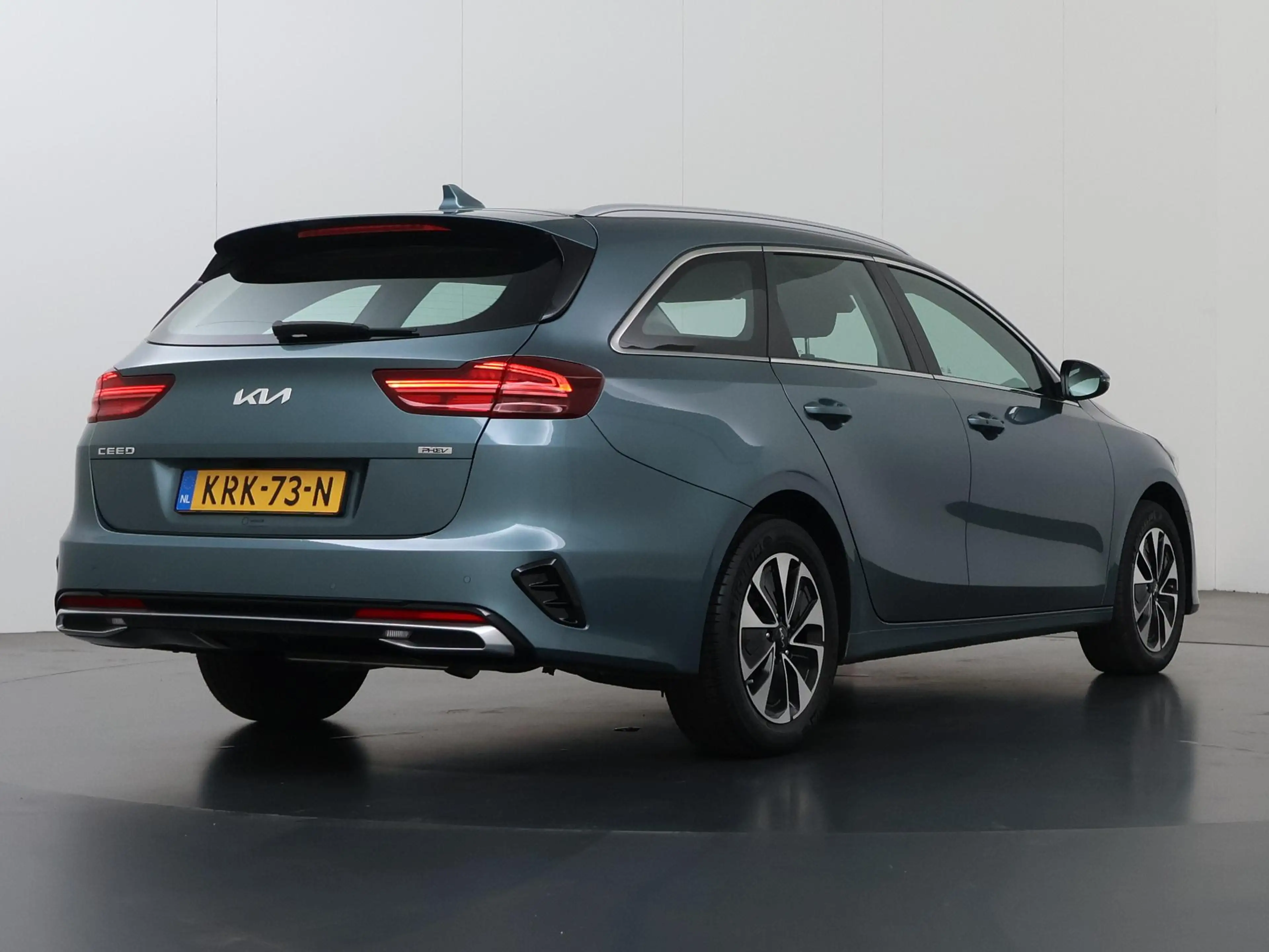 Kia Ceed SW / cee'd SW Sportswagon 1.6 GDI PHEV DynamicPlusLine | Stoel / — photo 2