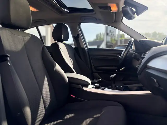BMW 1 Series view 10