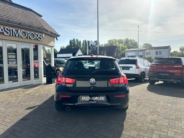 BMW 1 Series view 6