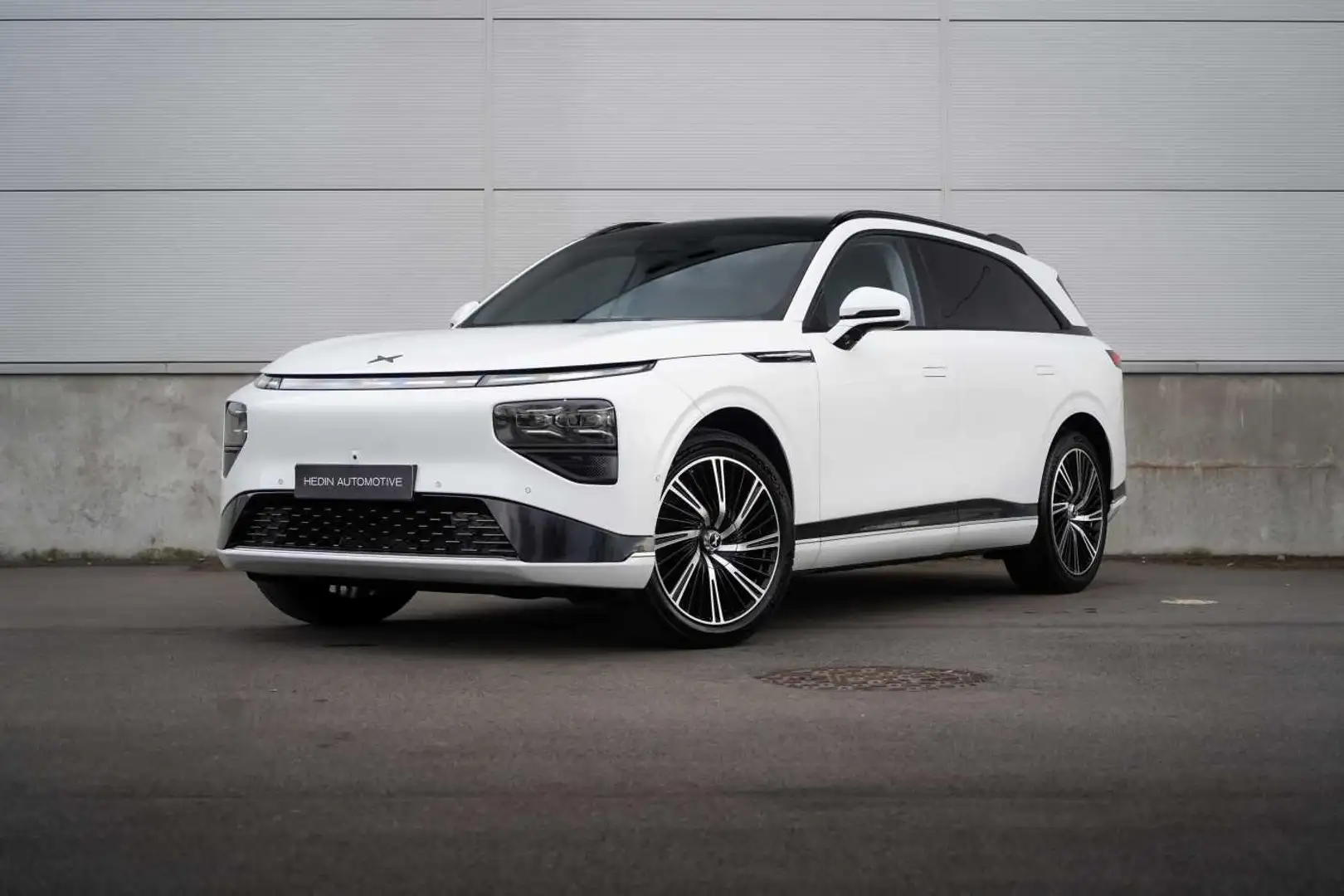 Xpeng G9 AWD Performance Launch Edition Bianco - 1