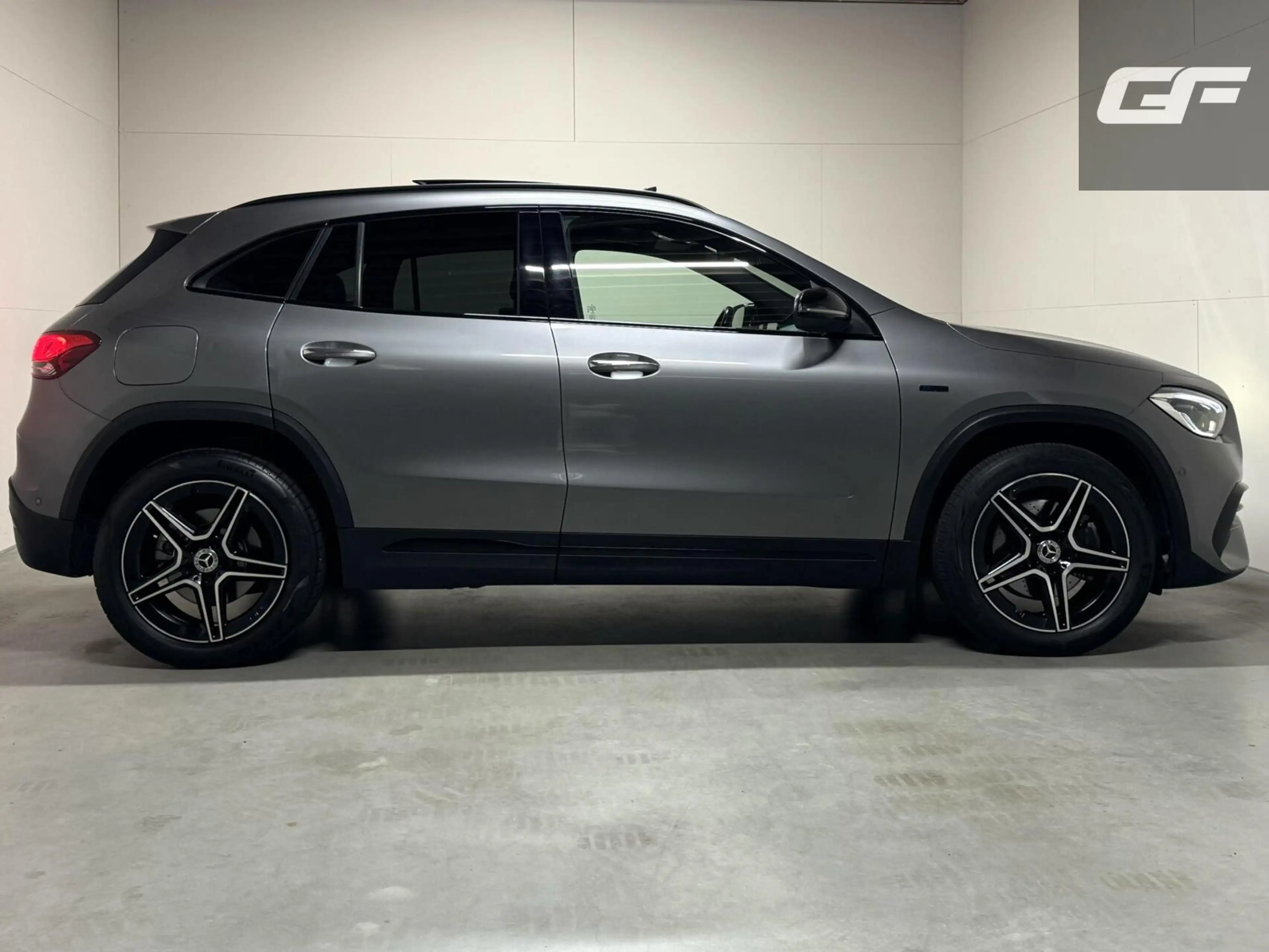 Mercedes-Benz GLA 250 e AMG Line Pano Memory Sfeer Camera — photo 3