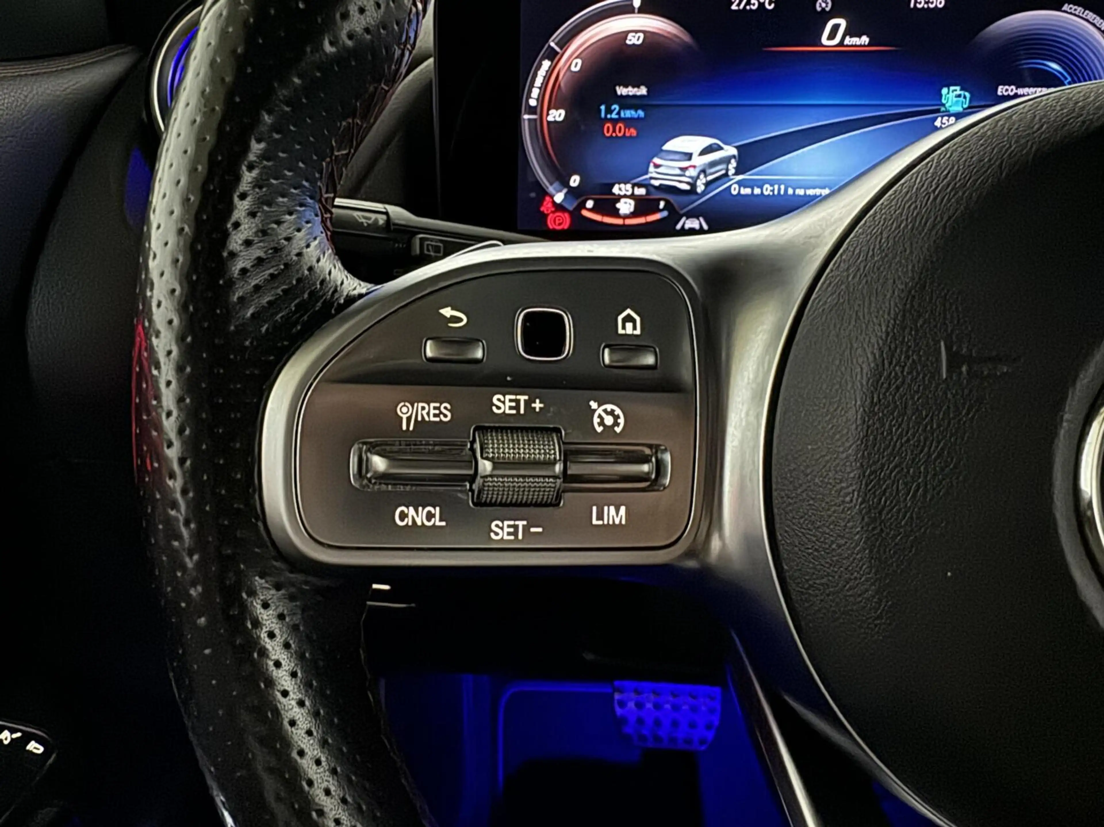 Mercedes-Benz GLA 250 e AMG Line Pano Memory Sfeer Camera — photo 27