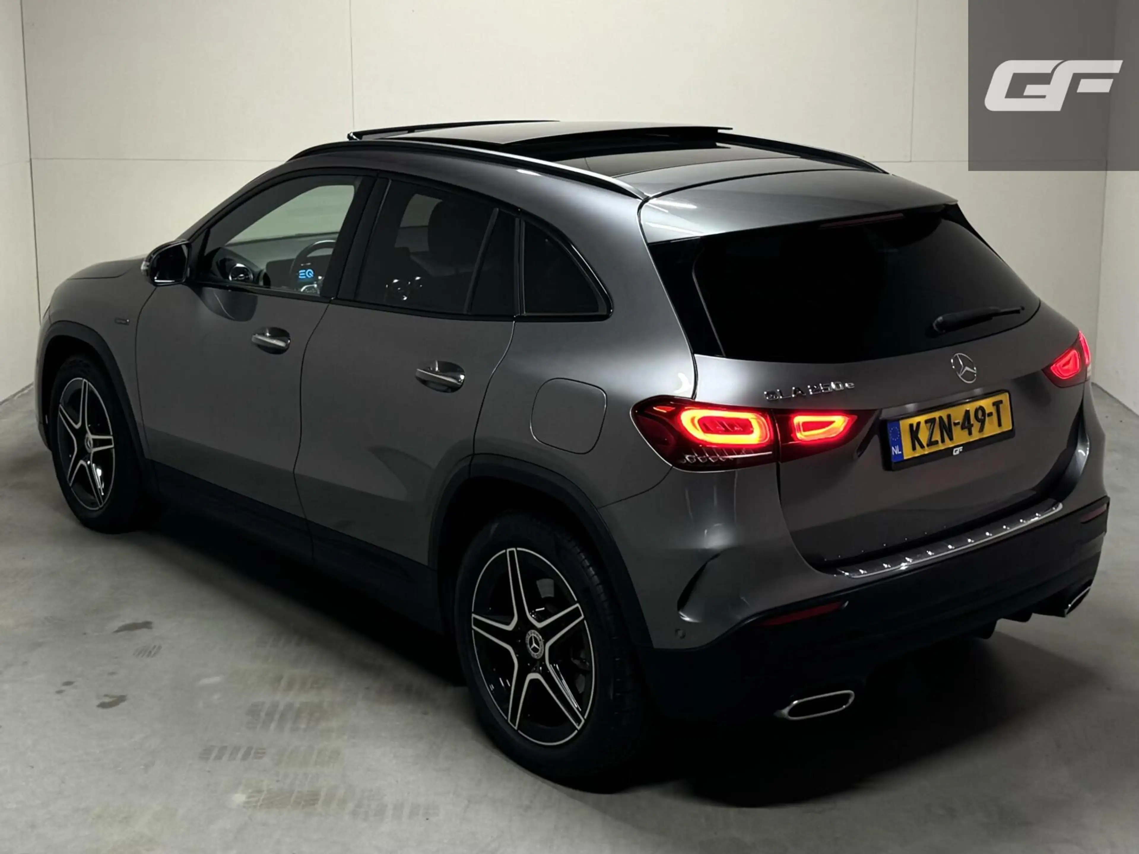 Mercedes-Benz GLA 250 e AMG Line Pano Memory Sfeer Camera — photo 8