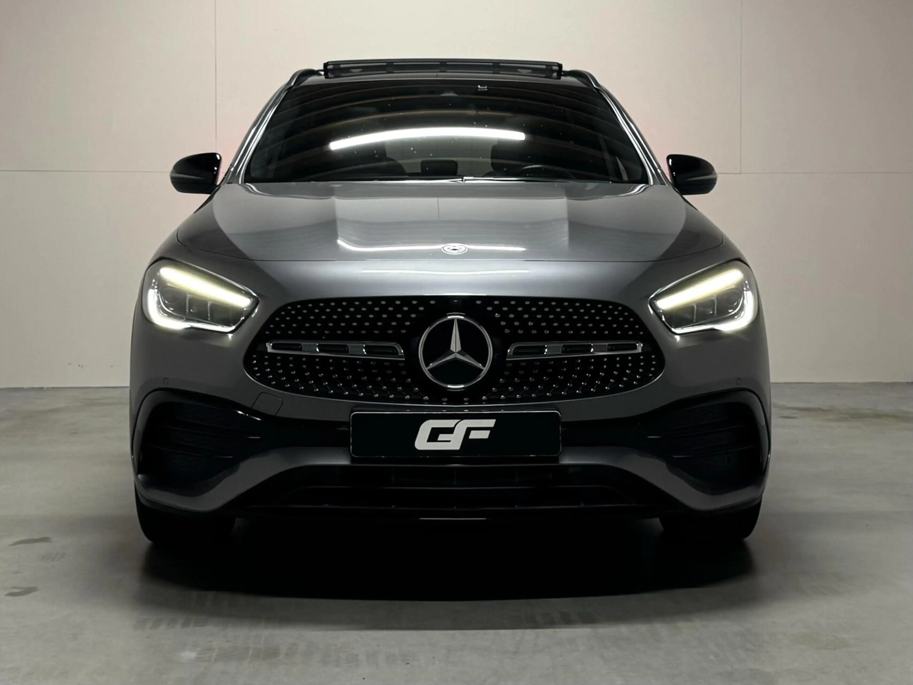 Mercedes-Benz GLA 250 e AMG Line Pano Memory Sfeer Camera — photo 12