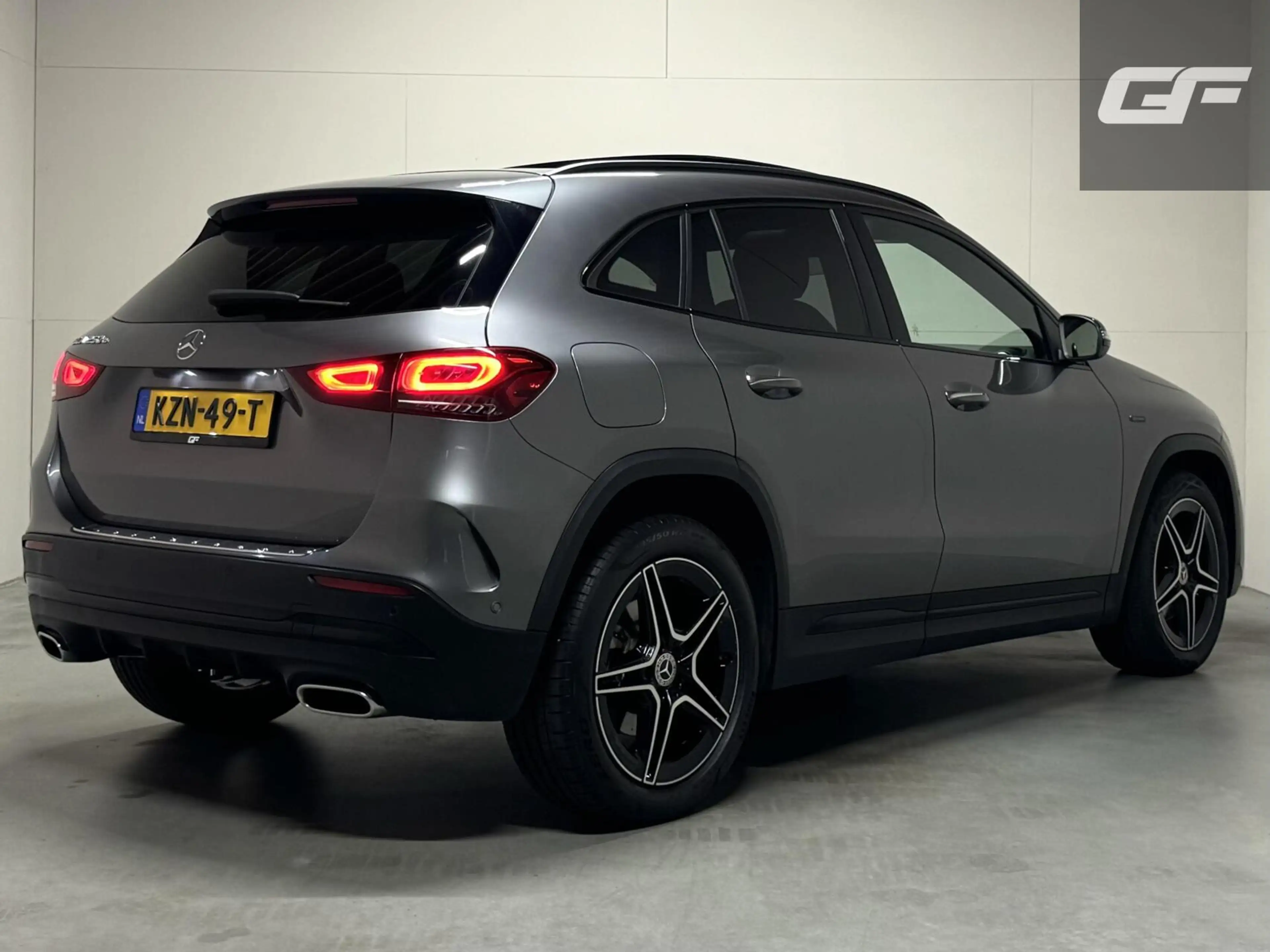 Mercedes-Benz GLA 250 e AMG Line Pano Memory Sfeer Camera — photo 4