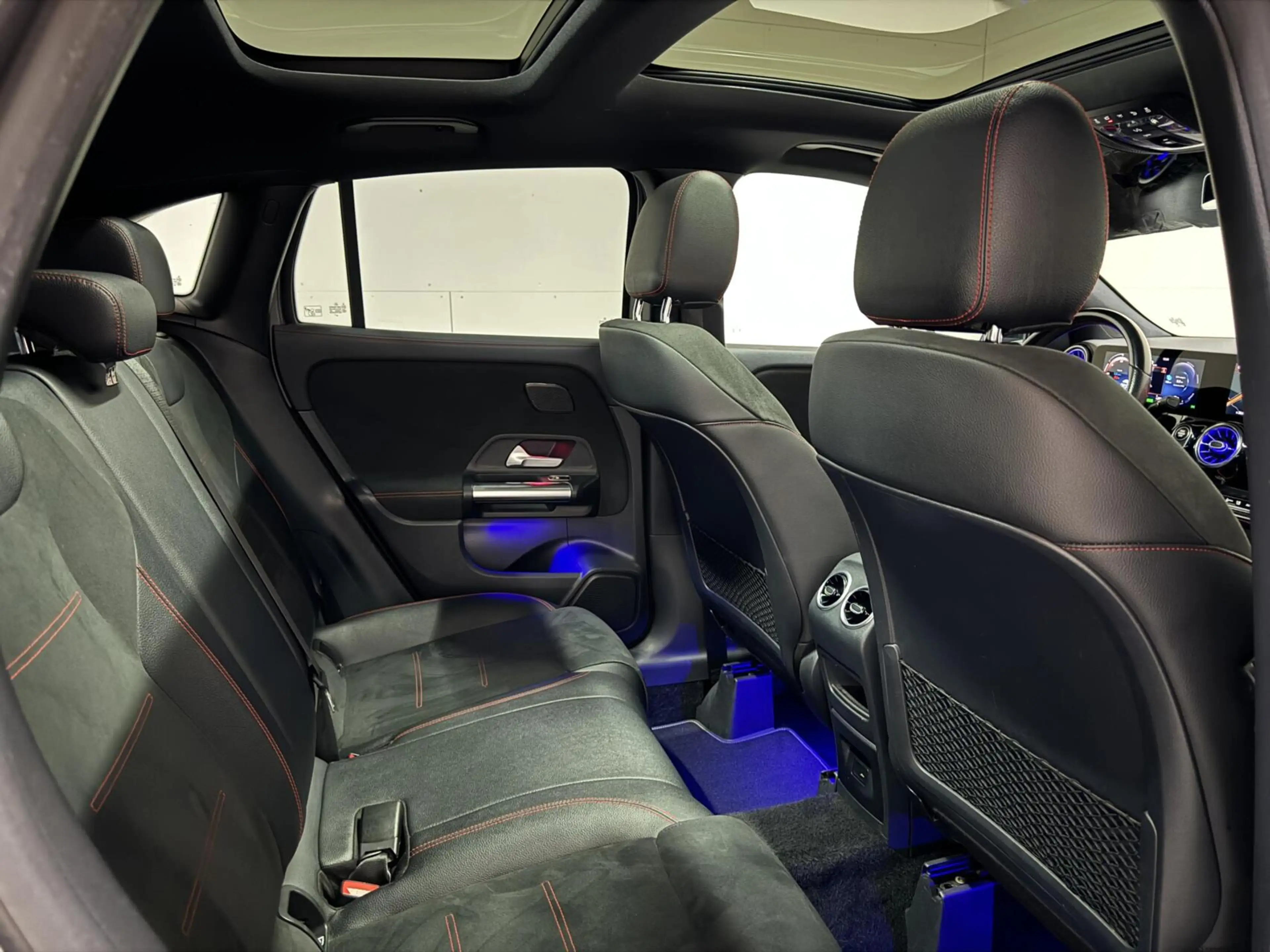 Mercedes-Benz GLA 250 e AMG Line Pano Memory Sfeer Camera — photo 22