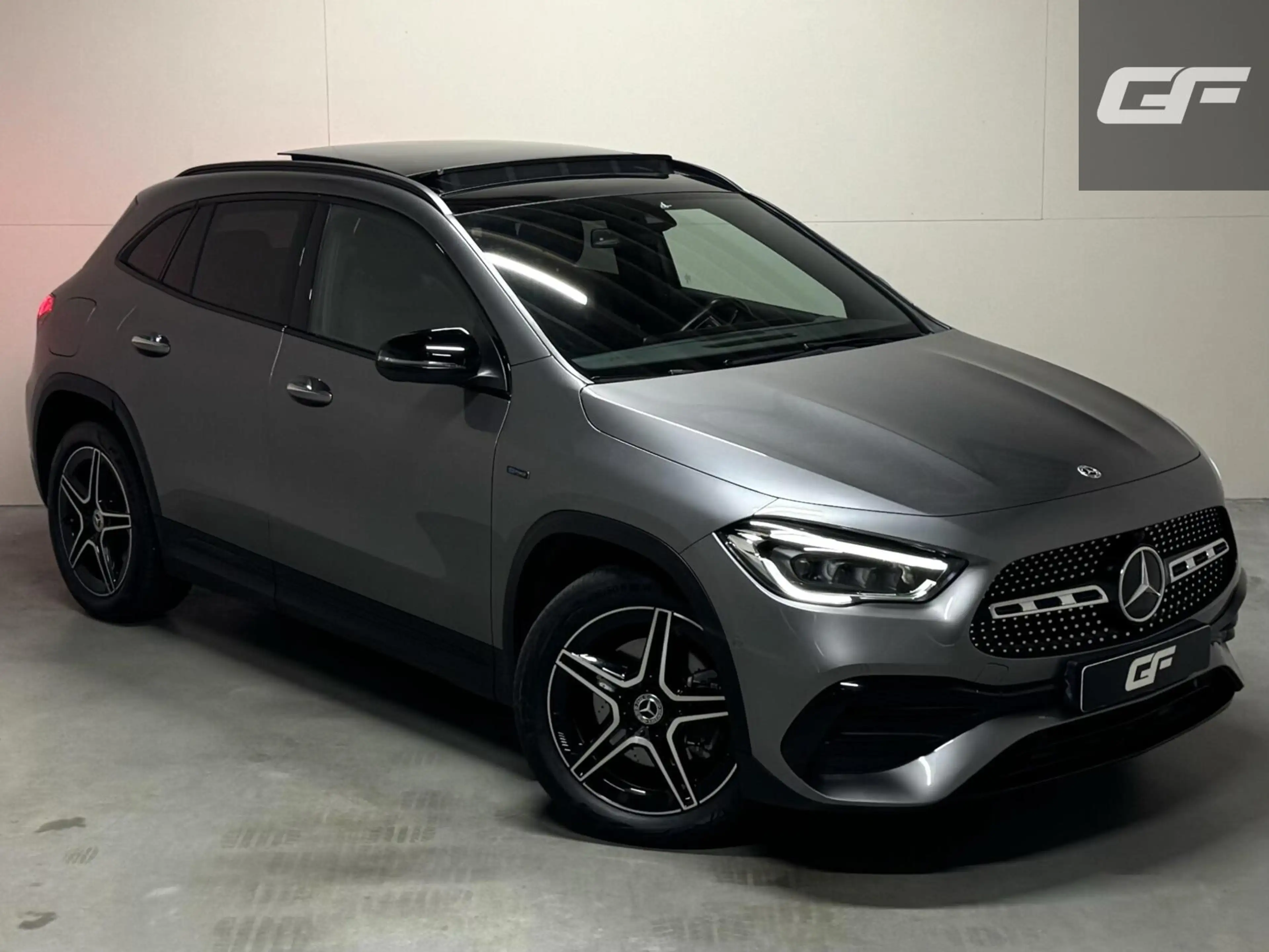 Mercedes-Benz GLA 250 e AMG Line Pano Memory Sfeer Camera — photo 2