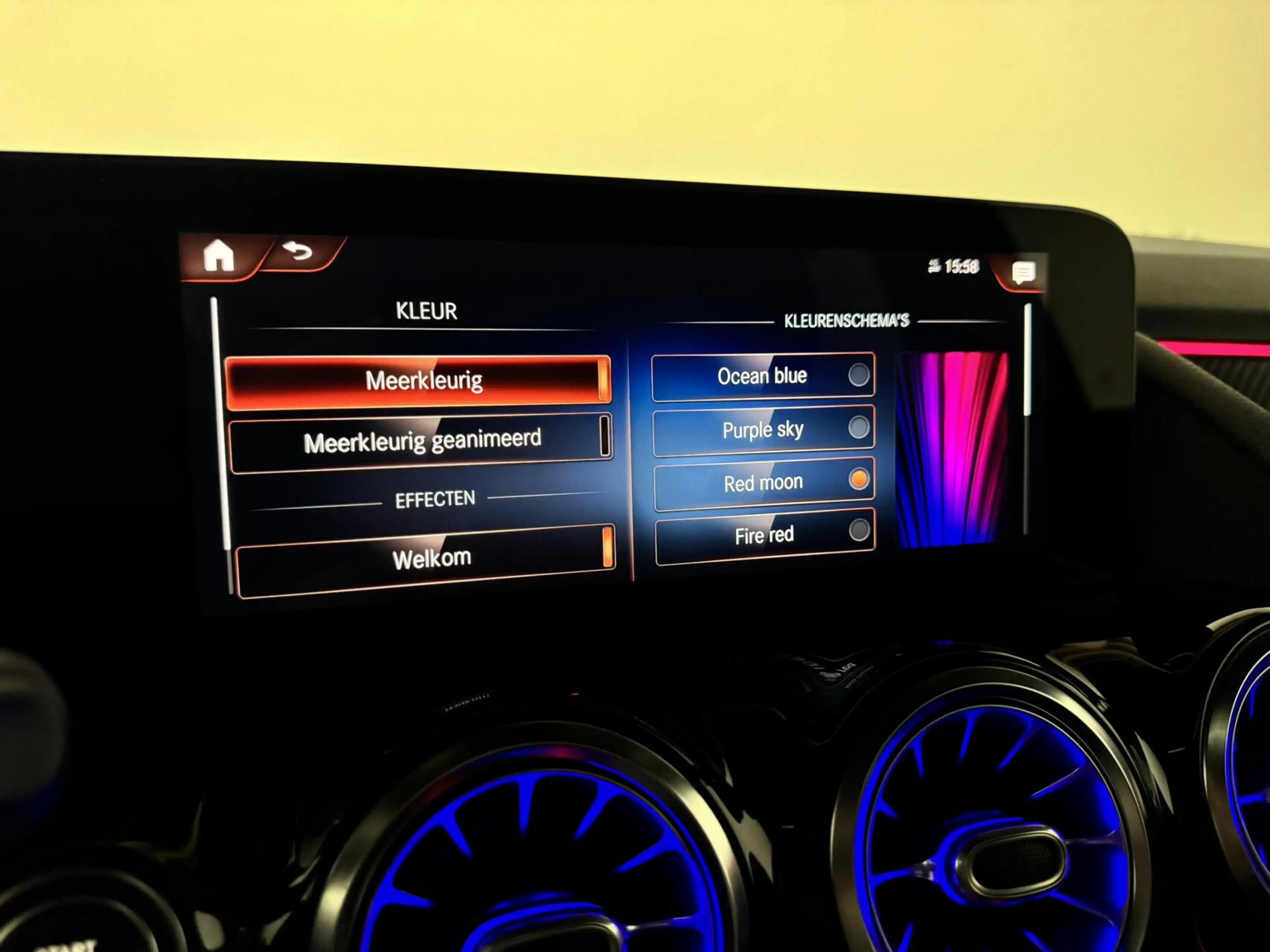 Mercedes-Benz GLA 250 e AMG Line Pano Memory Sfeer Camera — photo 34