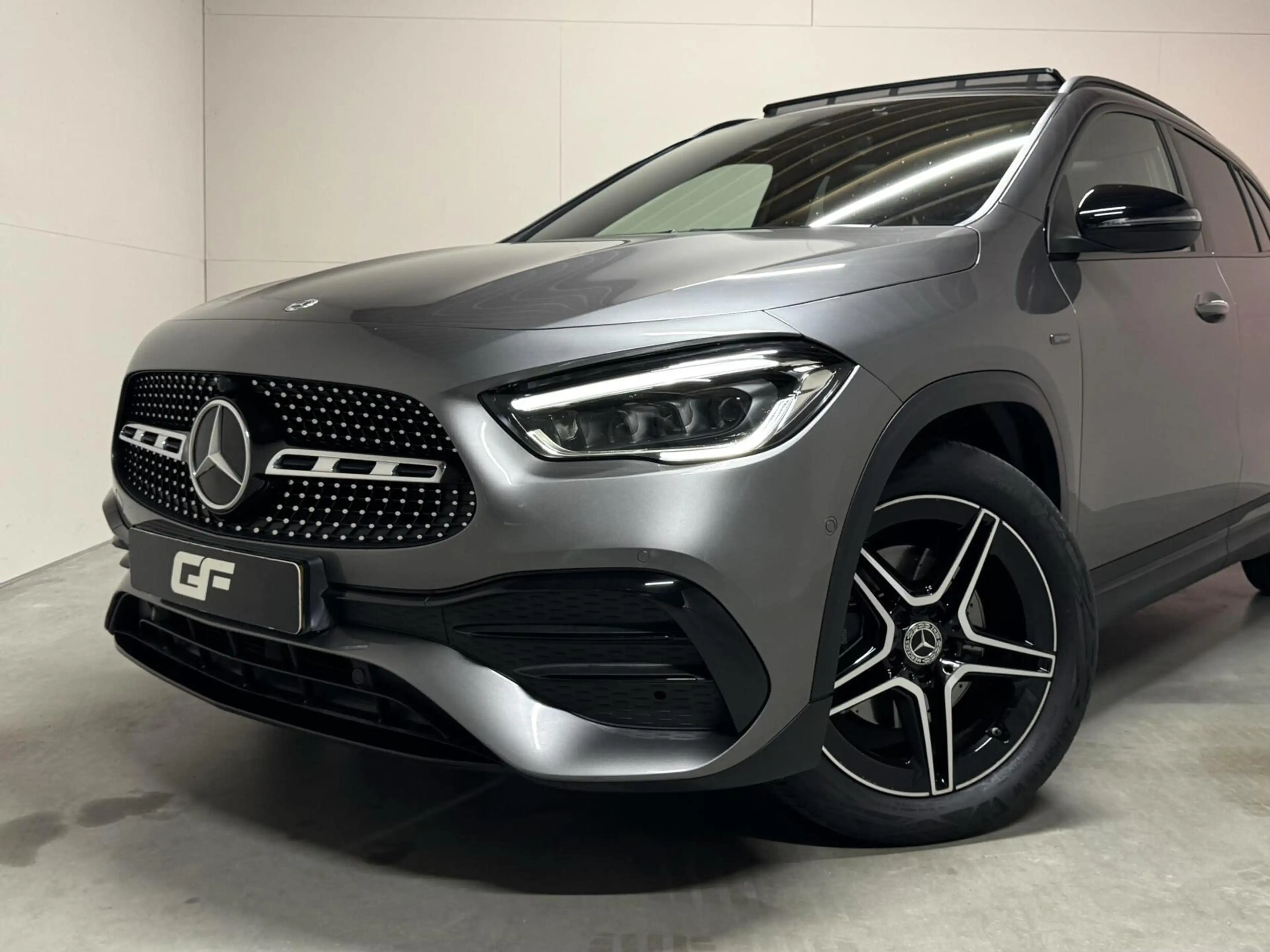 Mercedes-Benz GLA 250 e AMG Line Pano Memory Sfeer Camera — photo 49