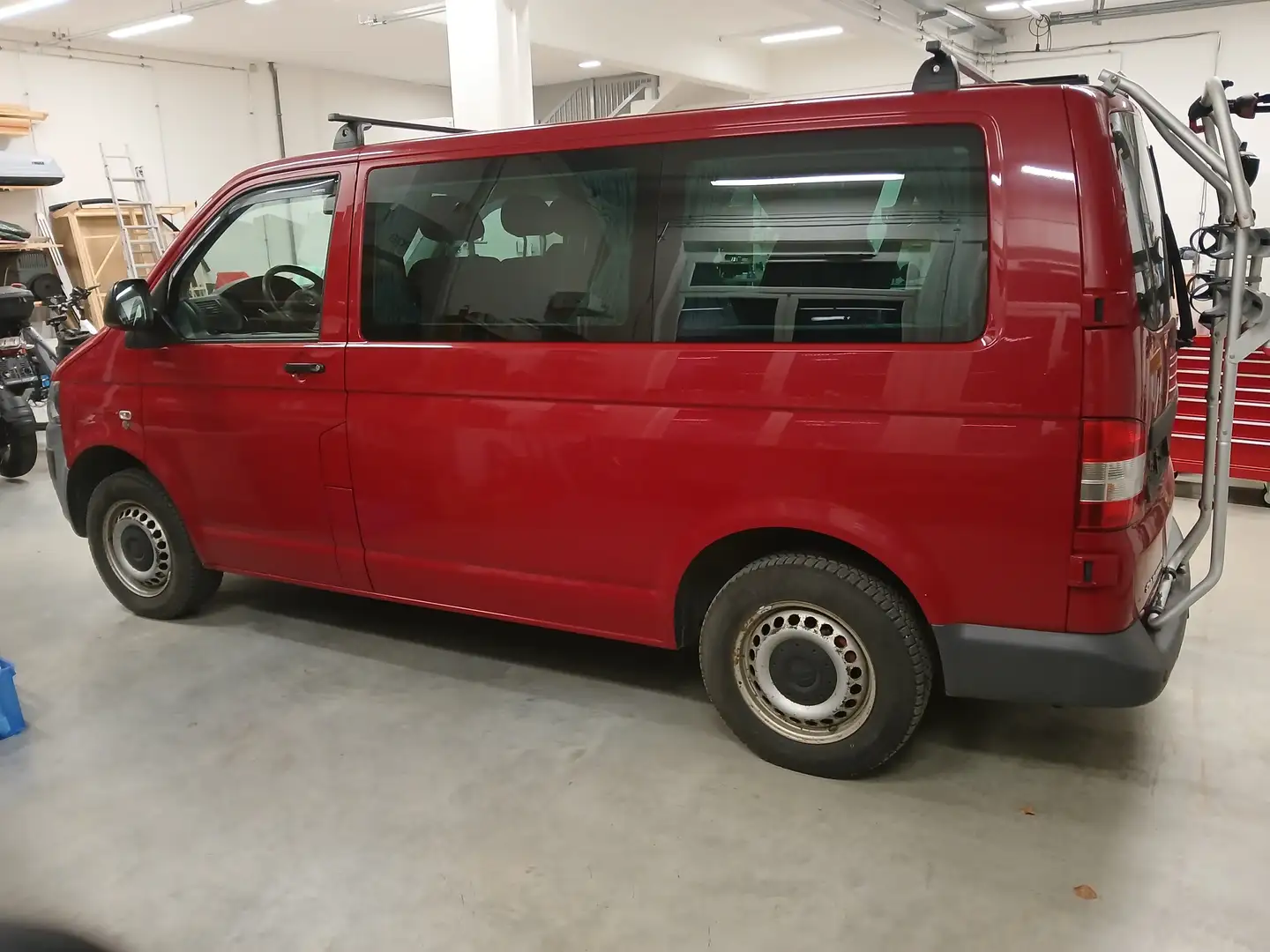 Volkswagen T5 Caravelle Caravelle LR Trendline 2,0 TDI D-PF Trendline Rot - 2