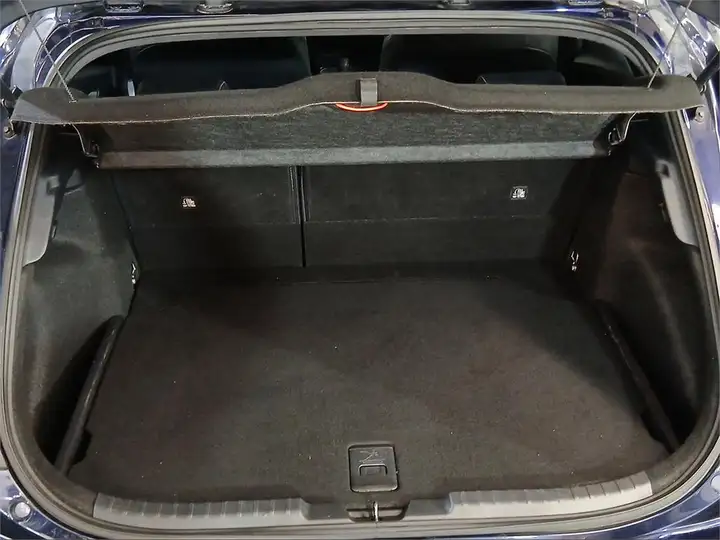 Toyota Auris 2022, foto 10
