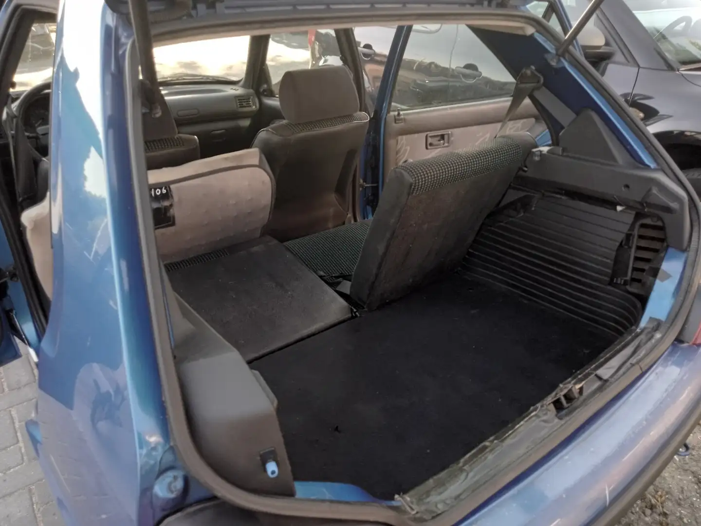 Peugeot 106 1.1 XT Blauw - 1